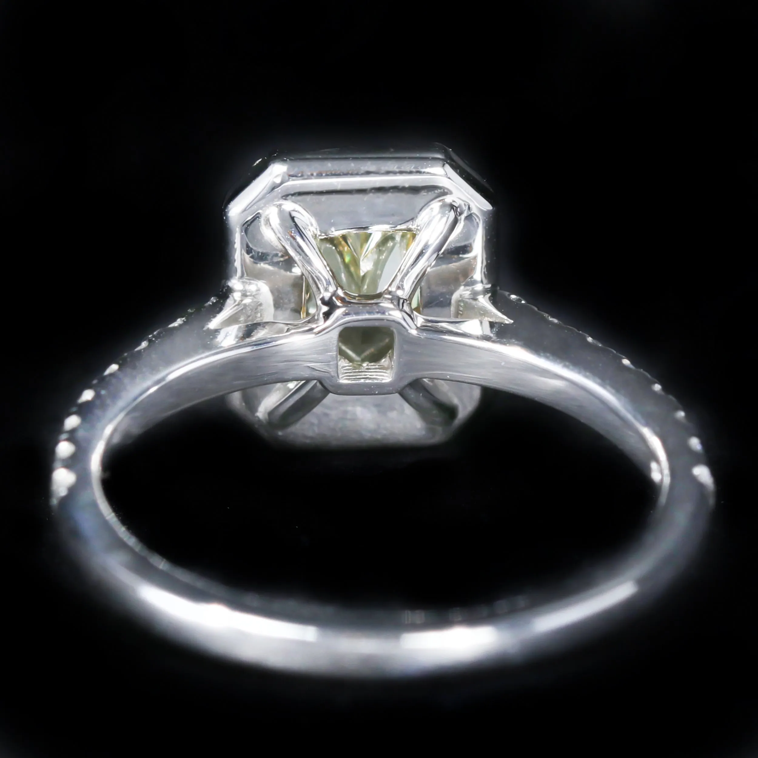 14K White Gold GIA 1.50 Carat Radiant Cut Diamond Engagement Ring