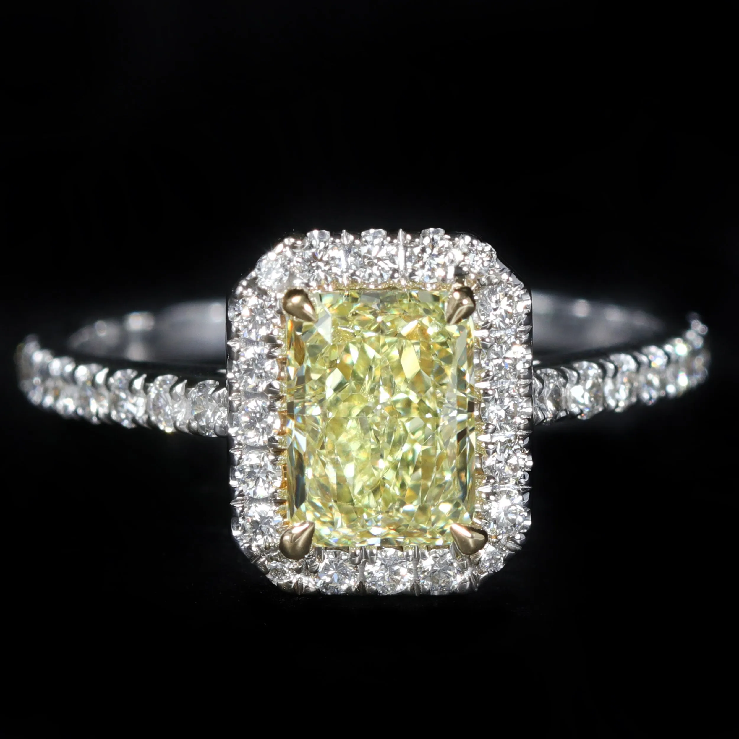 14K White Gold GIA 1.50 Carat Radiant Cut Diamond Engagement Ring