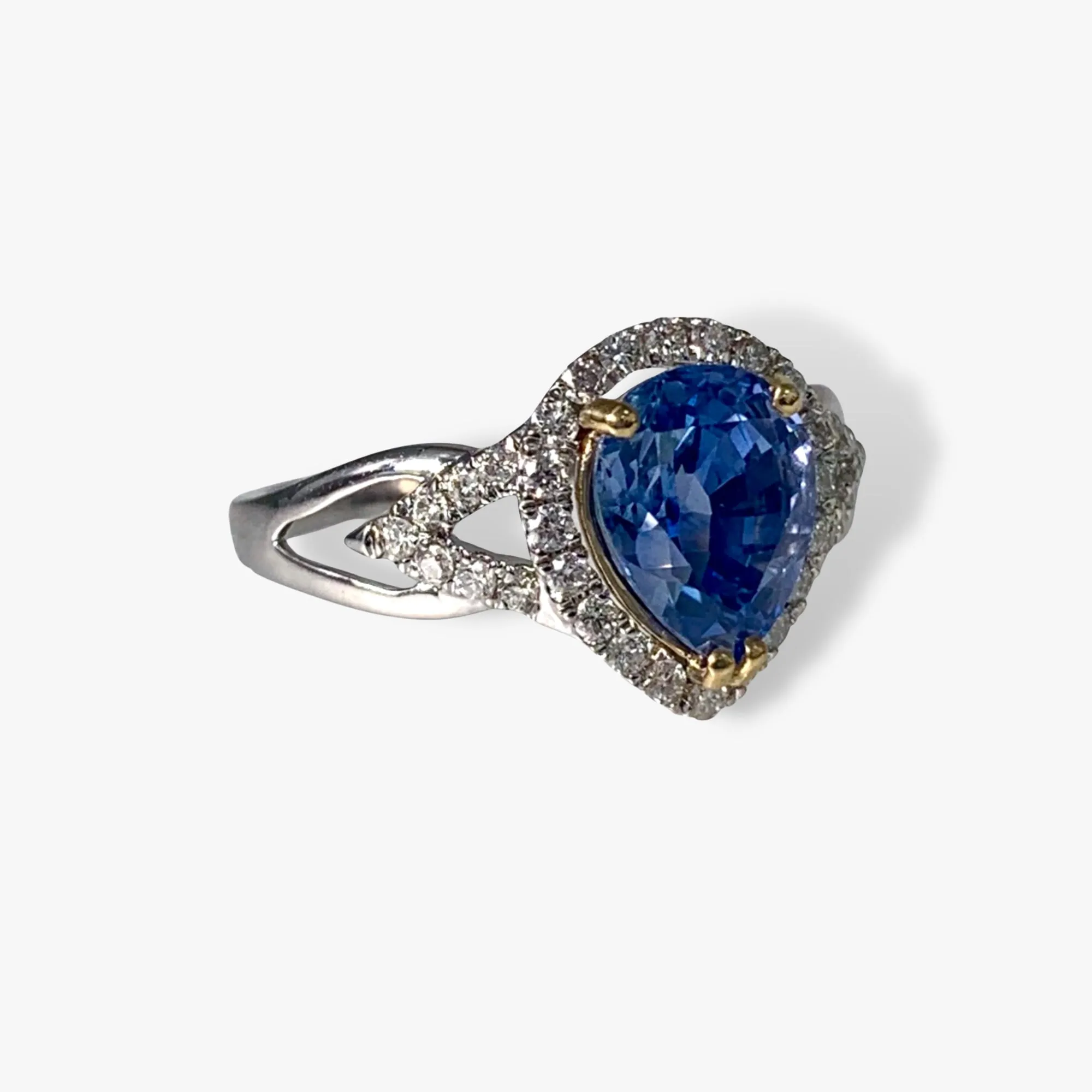 14k White Gold Pear-Shaped Blue Sapphire Diamond Ring