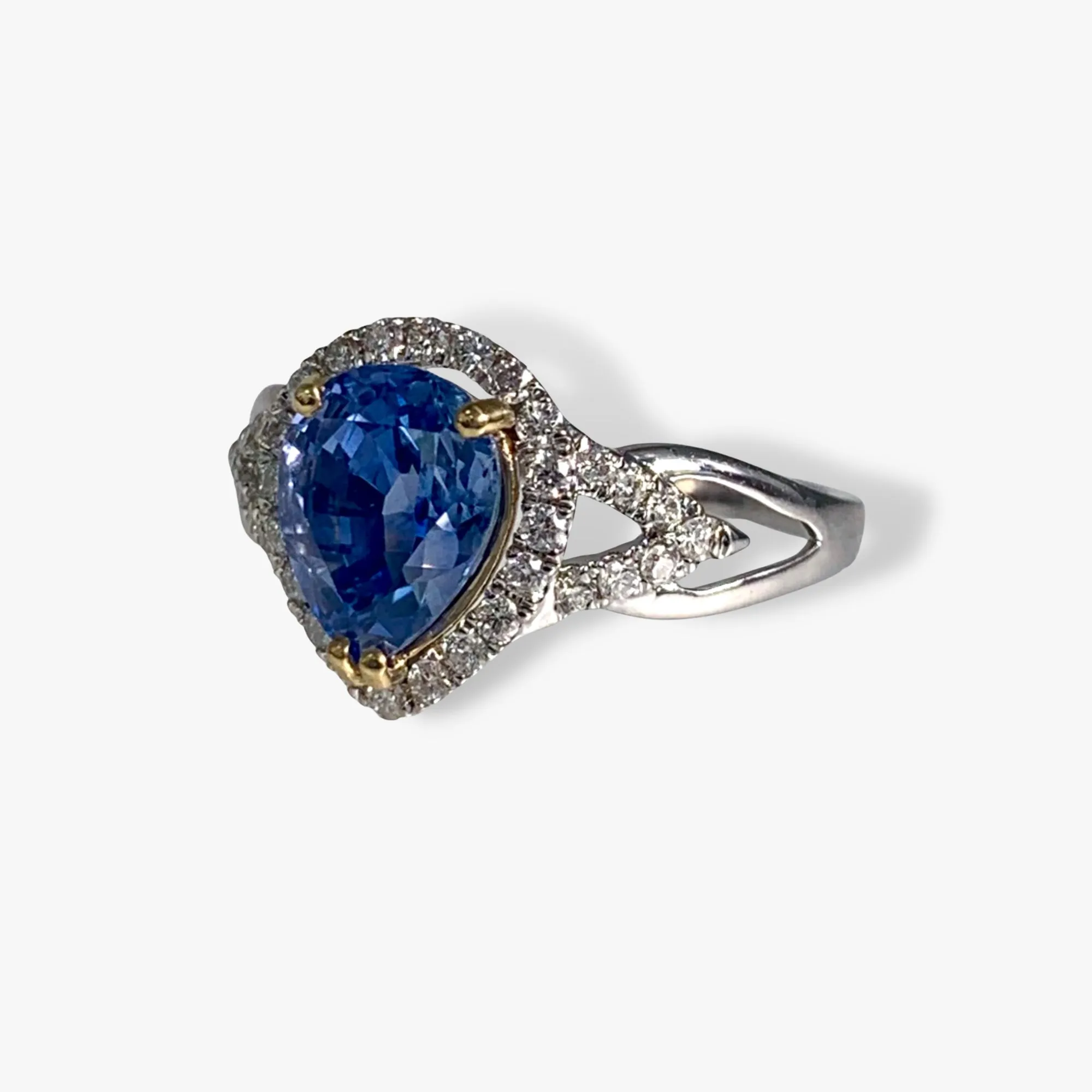 14k White Gold Pear-Shaped Blue Sapphire Diamond Ring