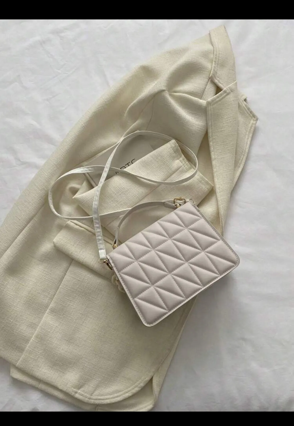 2025 New Trendy fashion one shoulder dialogue packege,Simple diamond grid popular handbag (imported)