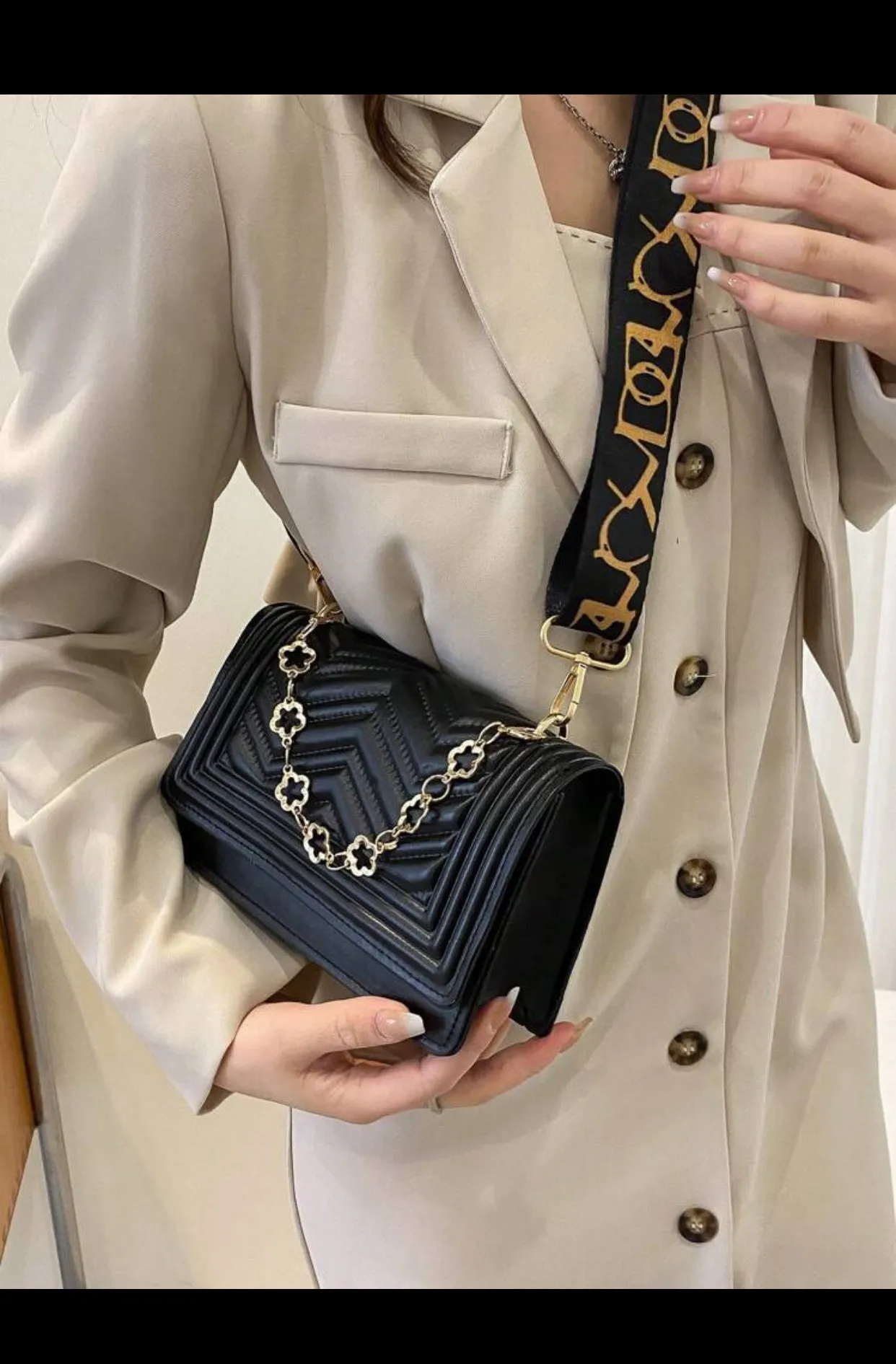 2025 New Trendy fashion one shoulder dialogue packege,Simple diamond grid popular handbag (imported)