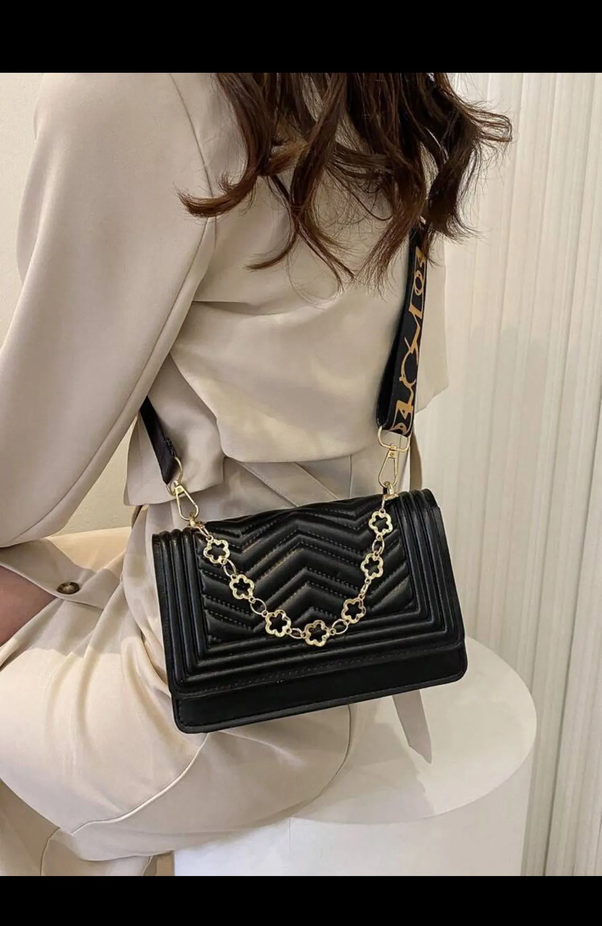 2025 New Trendy fashion one shoulder dialogue packege,Simple diamond grid popular handbag (imported)