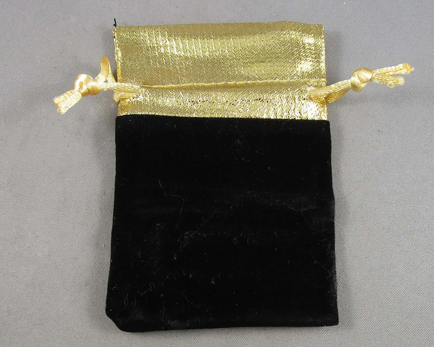 30% OFF!  Gold Top Black Velvet Bag for Gemstones 9x7cm 5pc (4004)