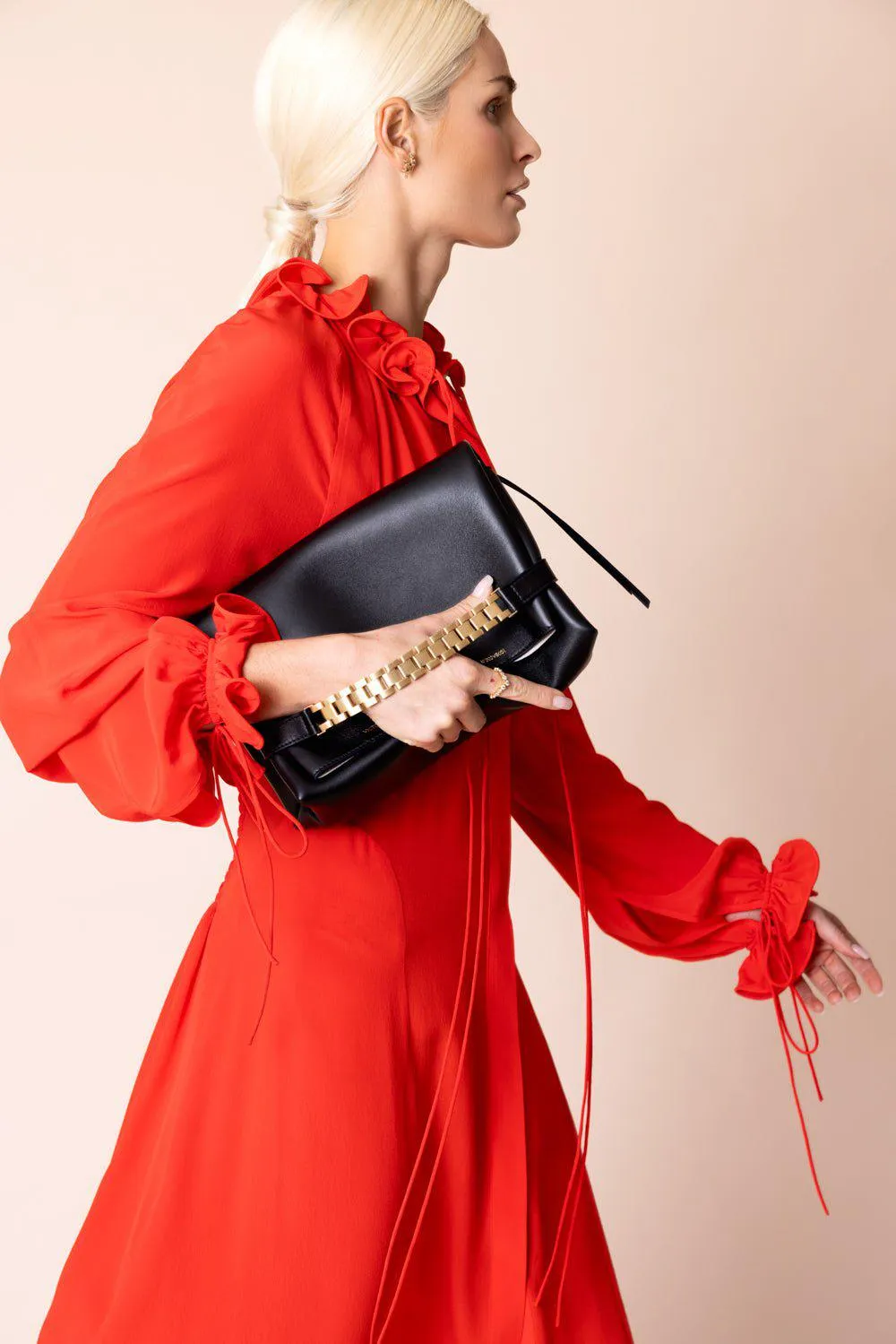 Chain Poucher Shoulder Bag - Black