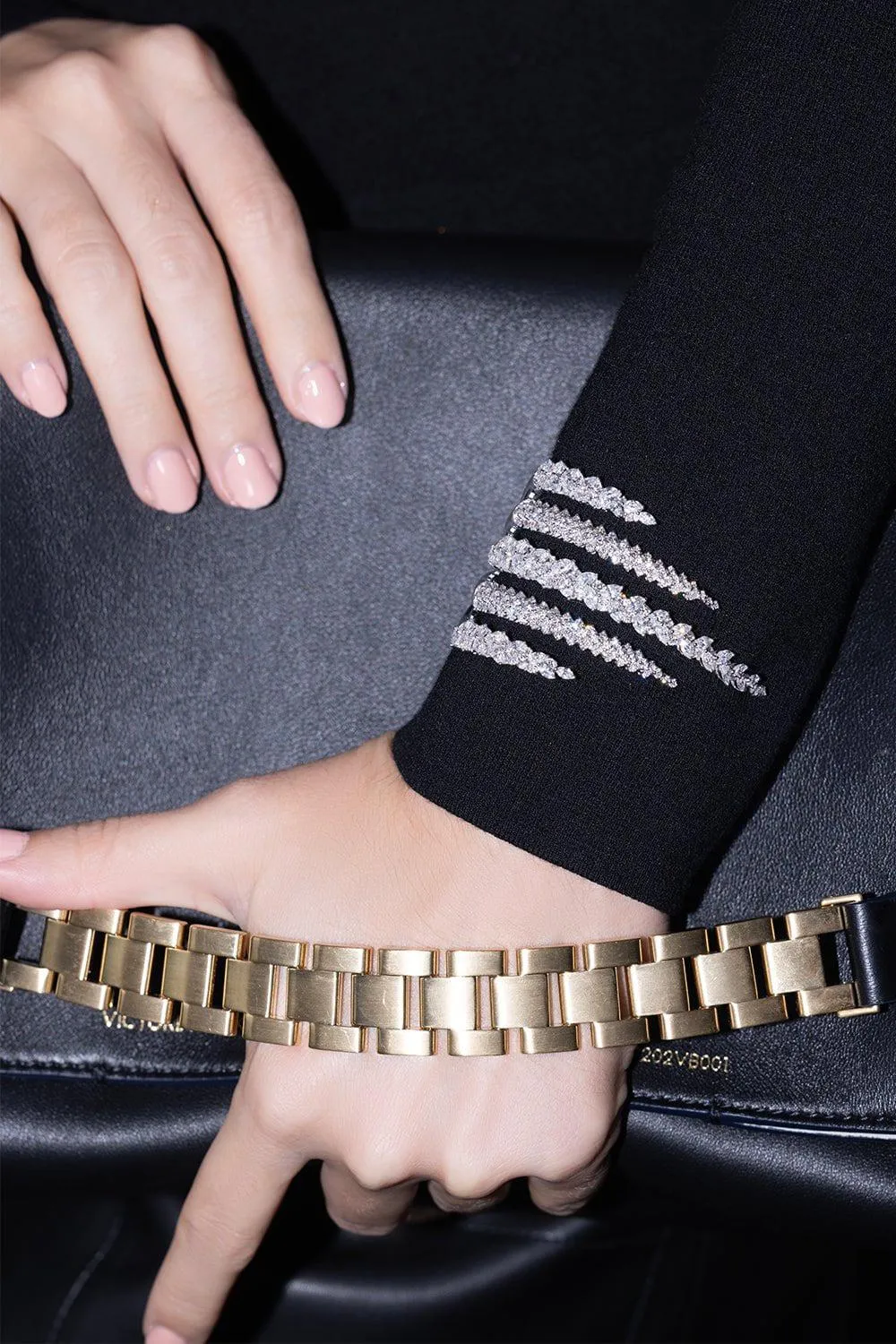 Chain Poucher Shoulder Bag - Black