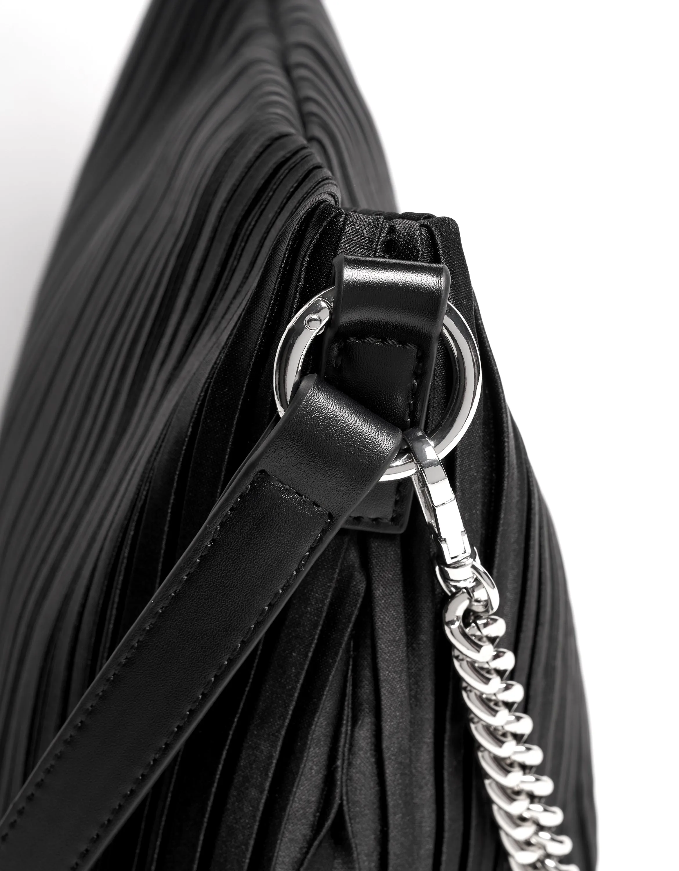 Chain Textured Tote Bag
