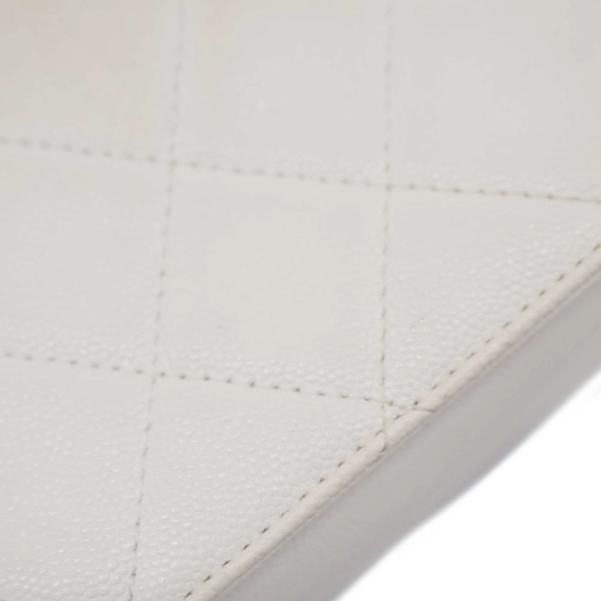 CHANEL   Matelasse Chain Shoulder Women's Leather Shoulder Bag White