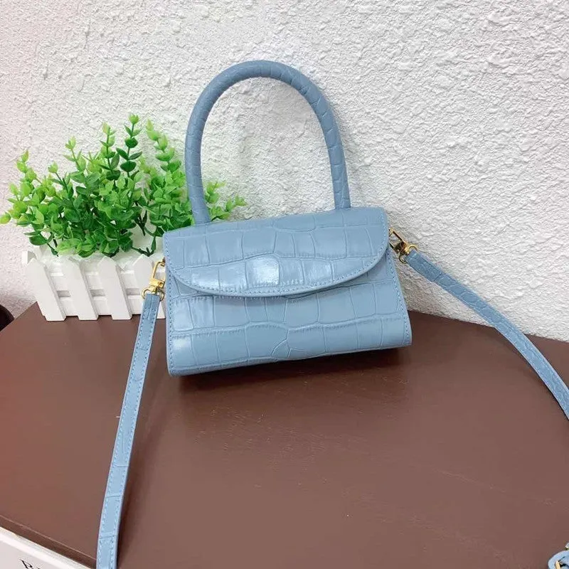 Fashionable Leather Handbag