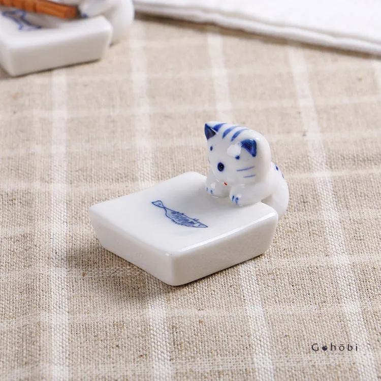 Gohobi Blue and White Ceramic Dog and Cat Chopstick Rest