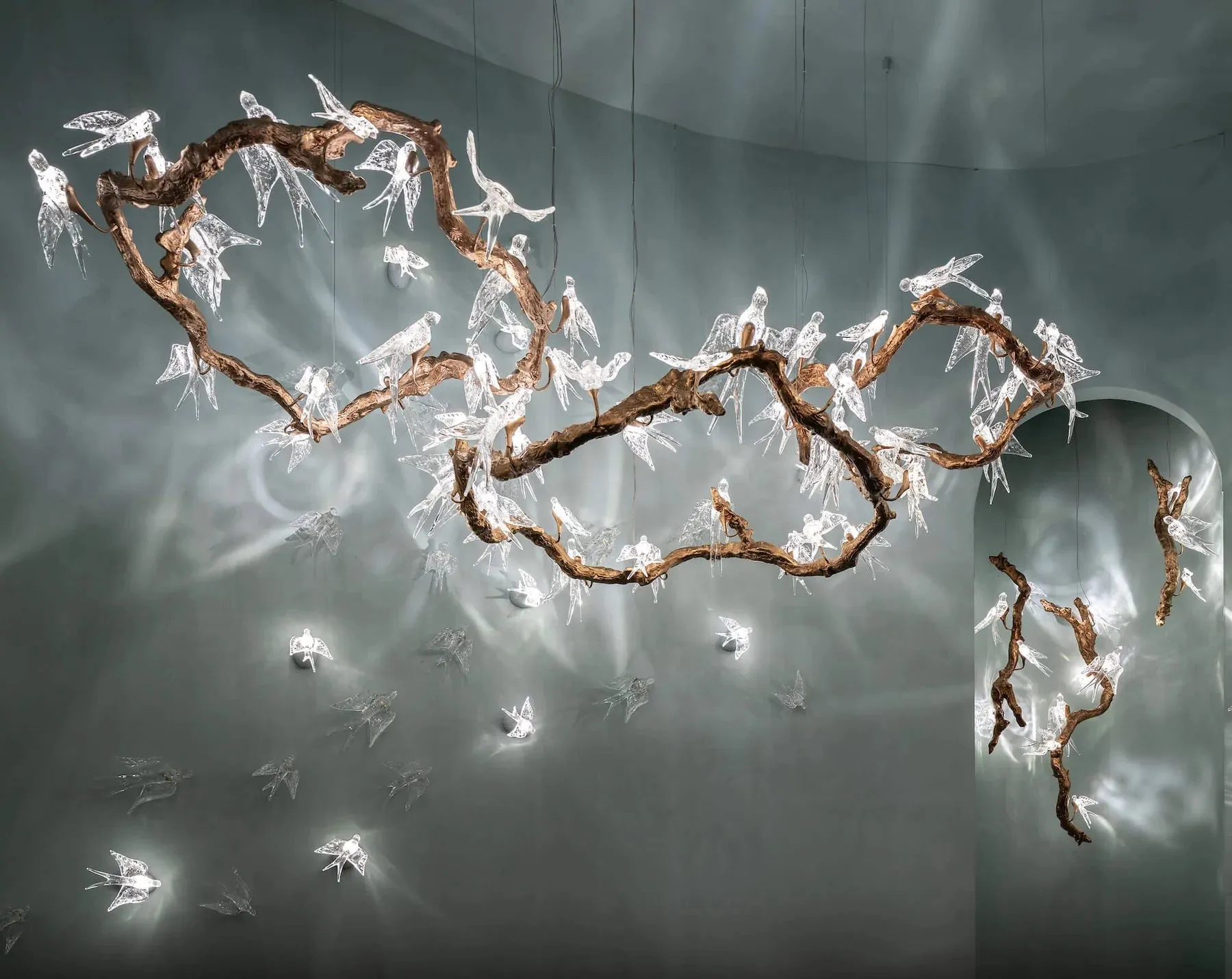 Hirundo Rustica Ring Chandelier | Ivanka Lumiere