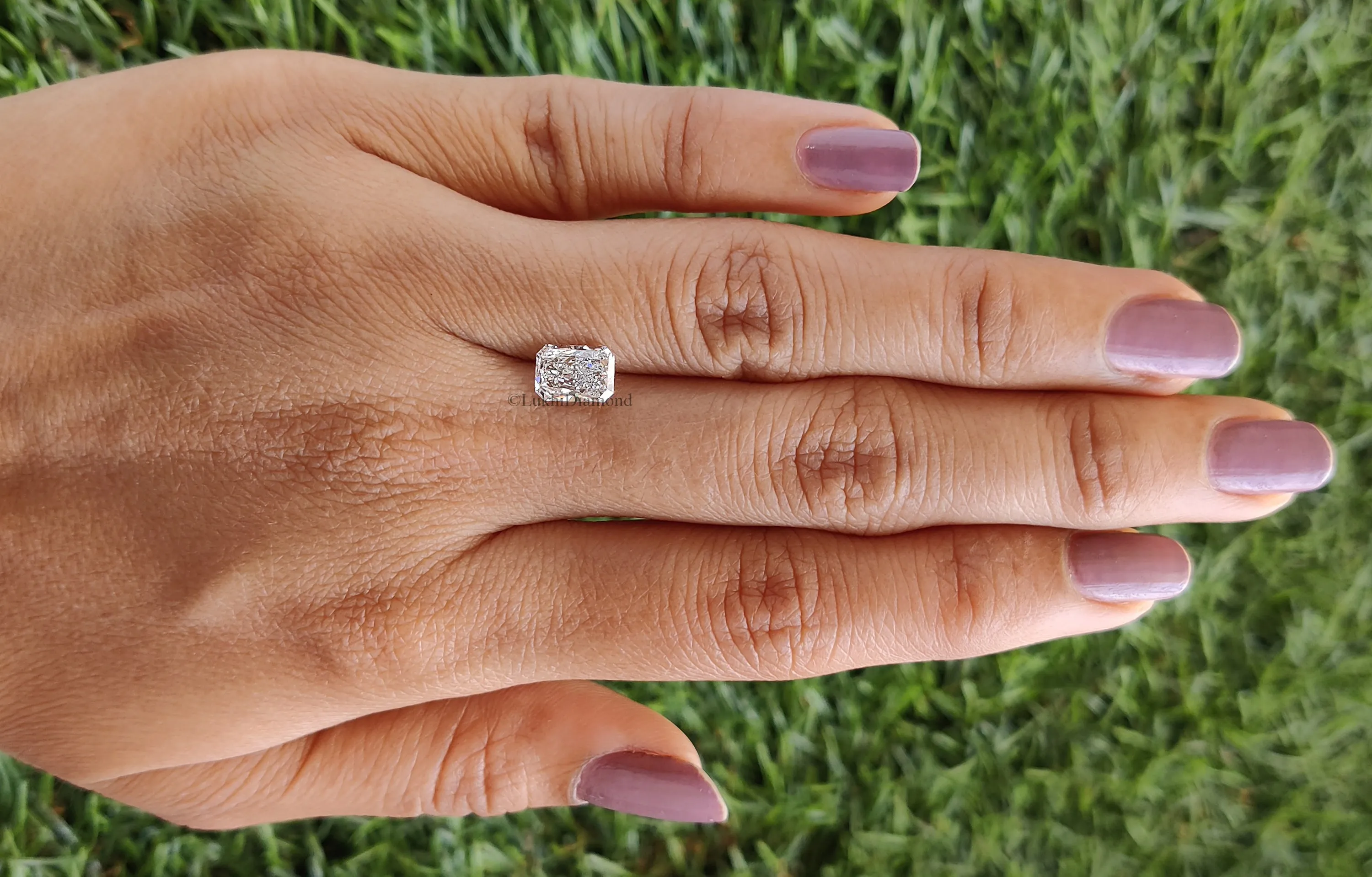IGI Certified 1 CT Radiant Brilliant Cut E/F Color VS Clarity Lab Grown cvd Diamond Cut Cornered Rectangular Modified Brilliant Diamond Q155