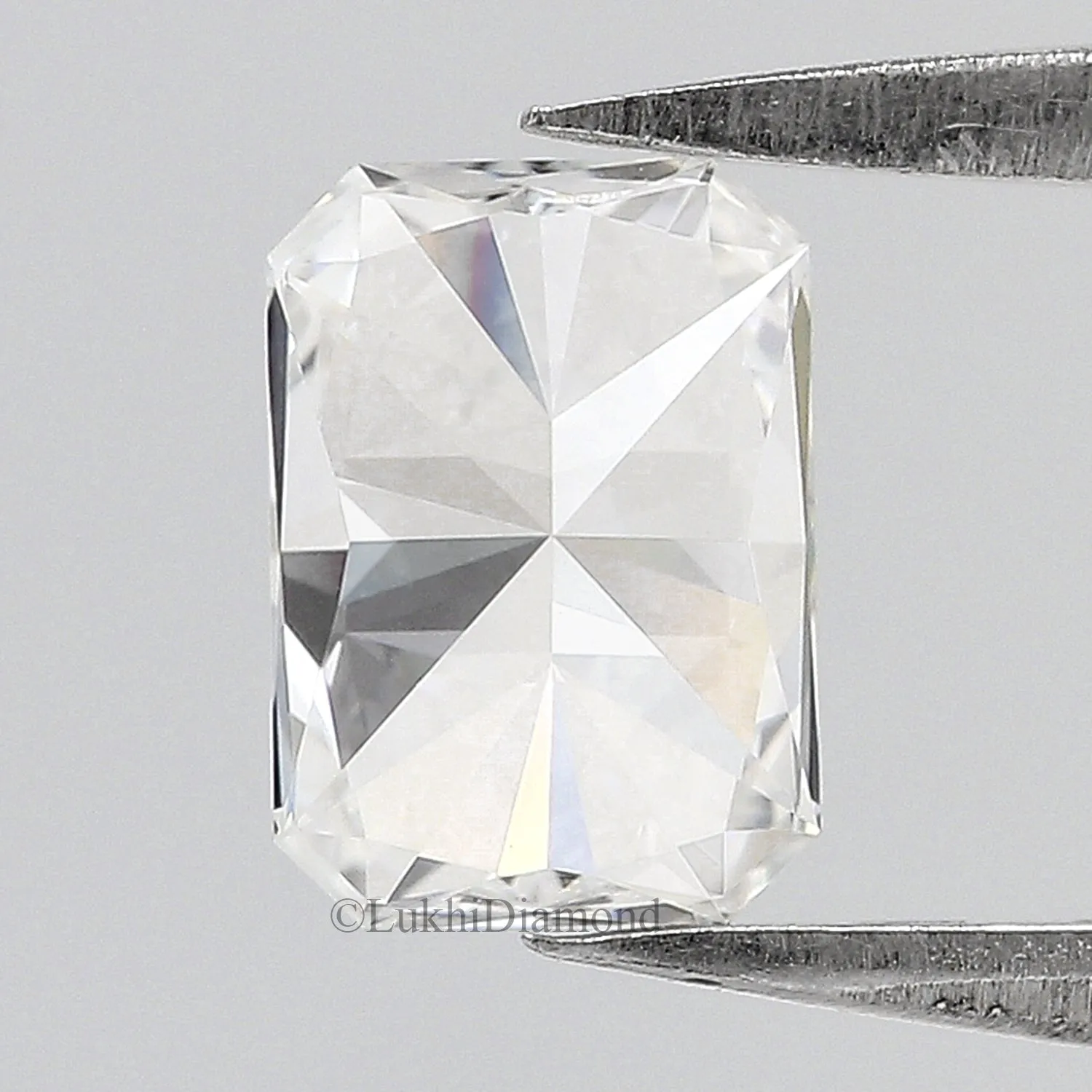 IGI Certified 1 CT Radiant Brilliant Cut E/F Color VS Clarity Lab Grown cvd Diamond Cut Cornered Rectangular Modified Brilliant Diamond Q155