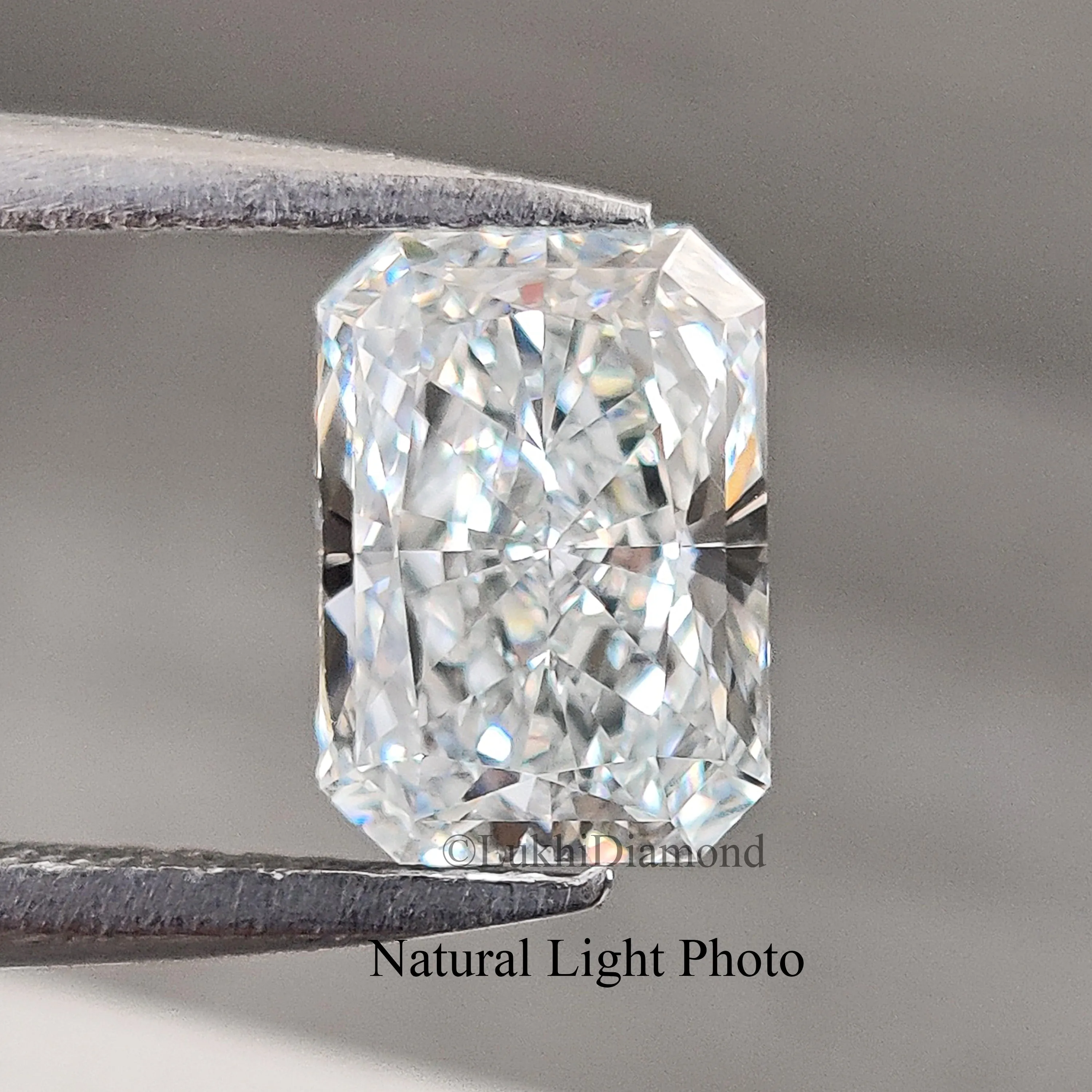 IGI Certified 1 CT Radiant Brilliant Cut E/F Color VS Clarity Lab Grown cvd Diamond Cut Cornered Rectangular Modified Brilliant Diamond Q155