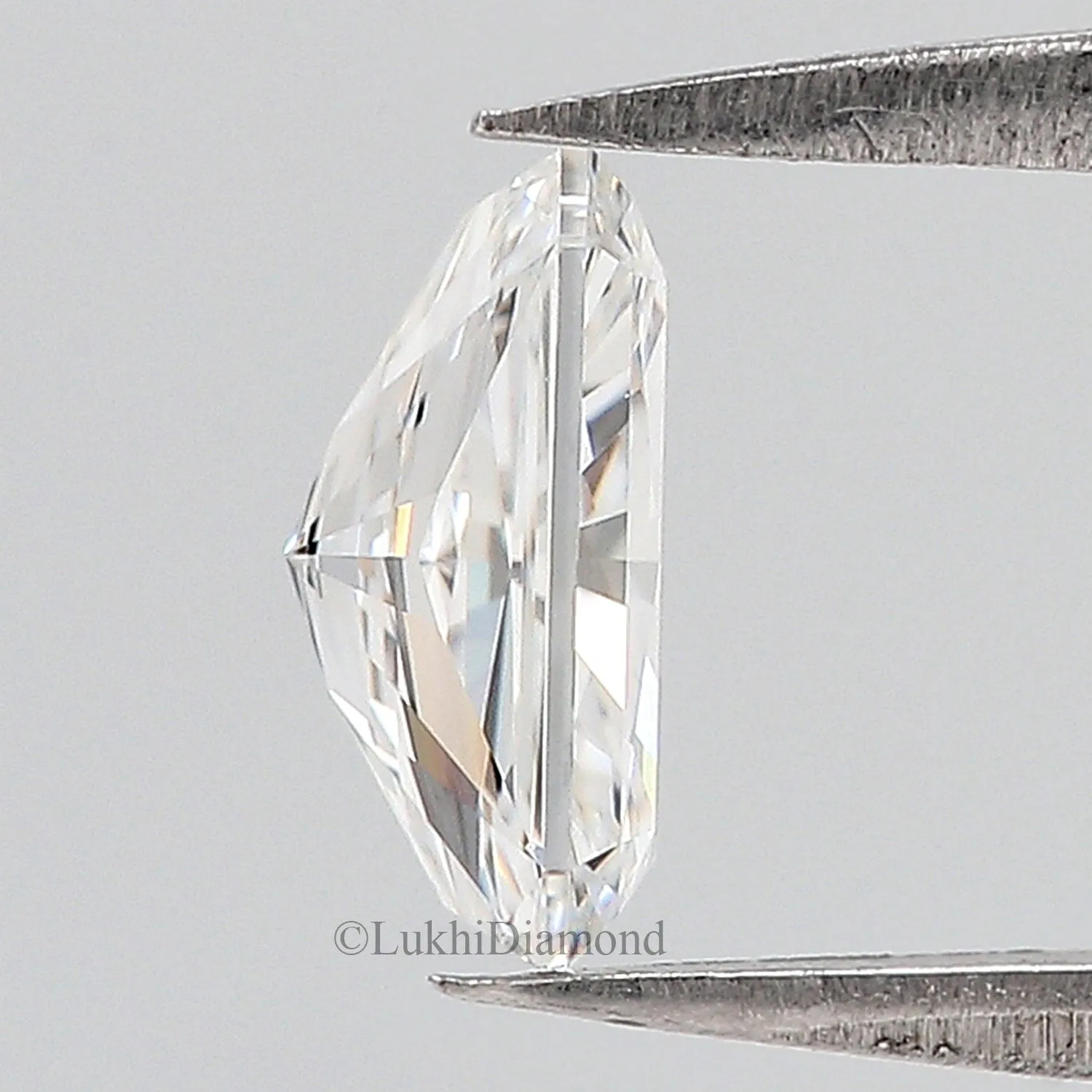 IGI Certified 1 CT Radiant Brilliant Cut E/F Color VS Clarity Lab Grown cvd Diamond Cut Cornered Rectangular Modified Brilliant Diamond Q155