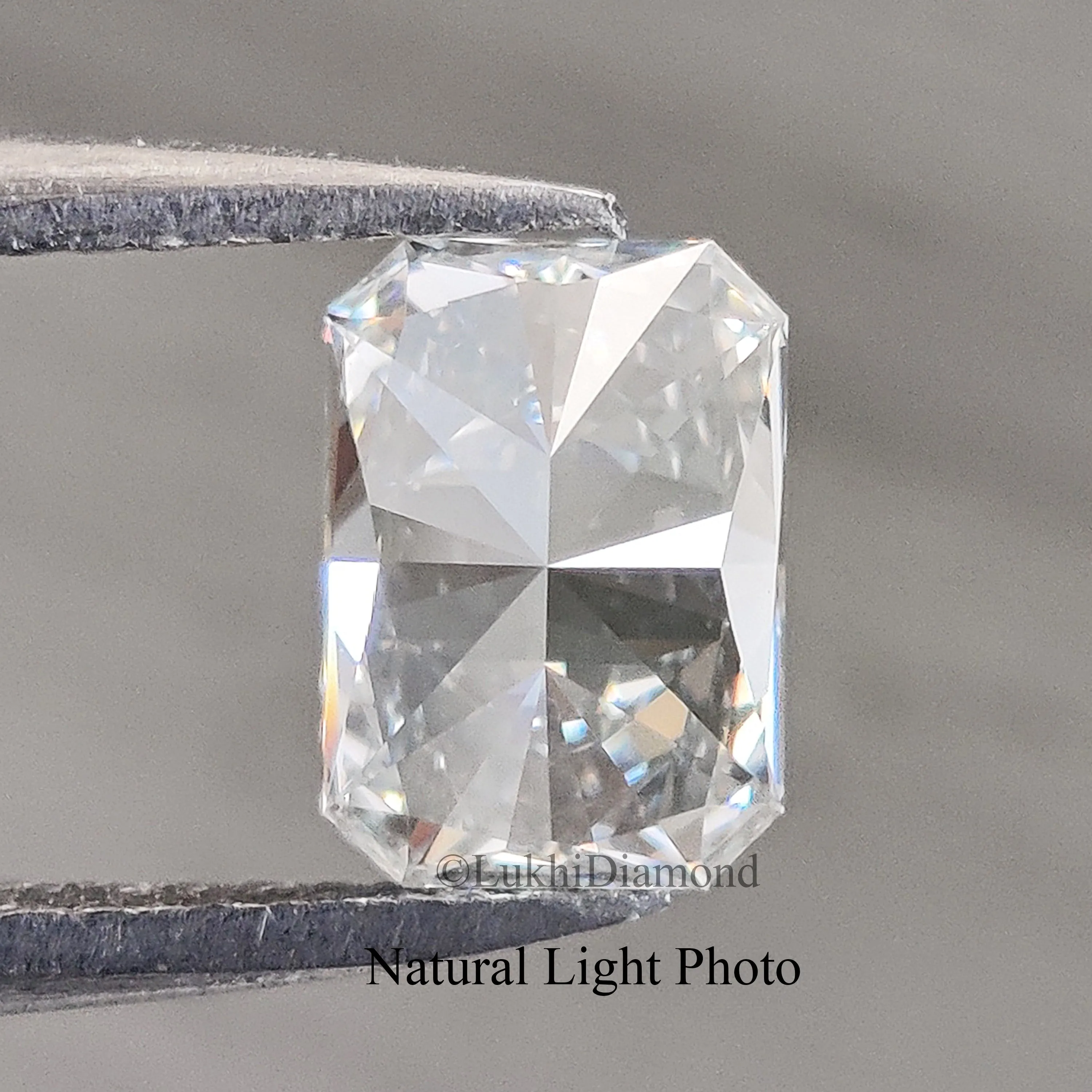 IGI Certified 1 CT Radiant Brilliant Cut E/F Color VS Clarity Lab Grown cvd Diamond Cut Cornered Rectangular Modified Brilliant Diamond Q155