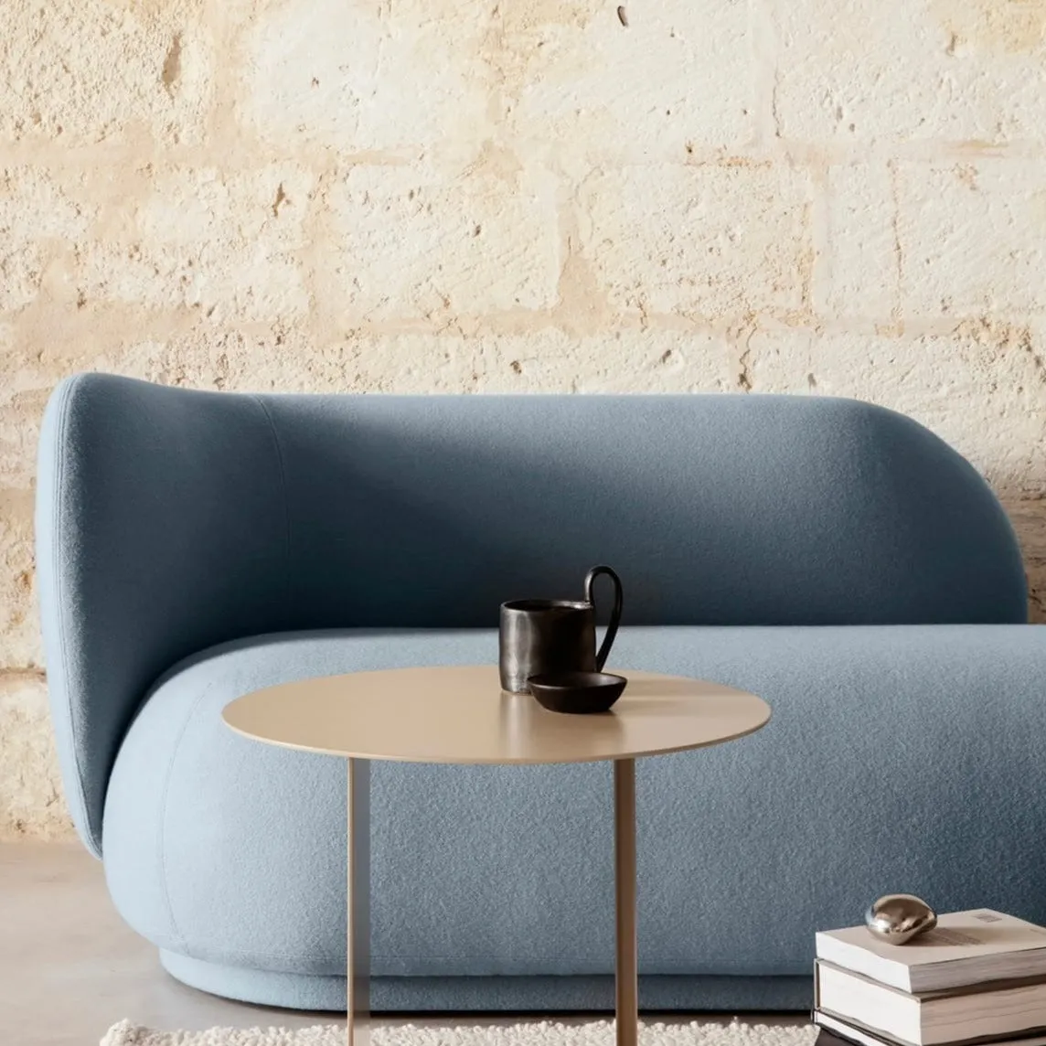 Jerard Scratch Resistant Curve Sofa