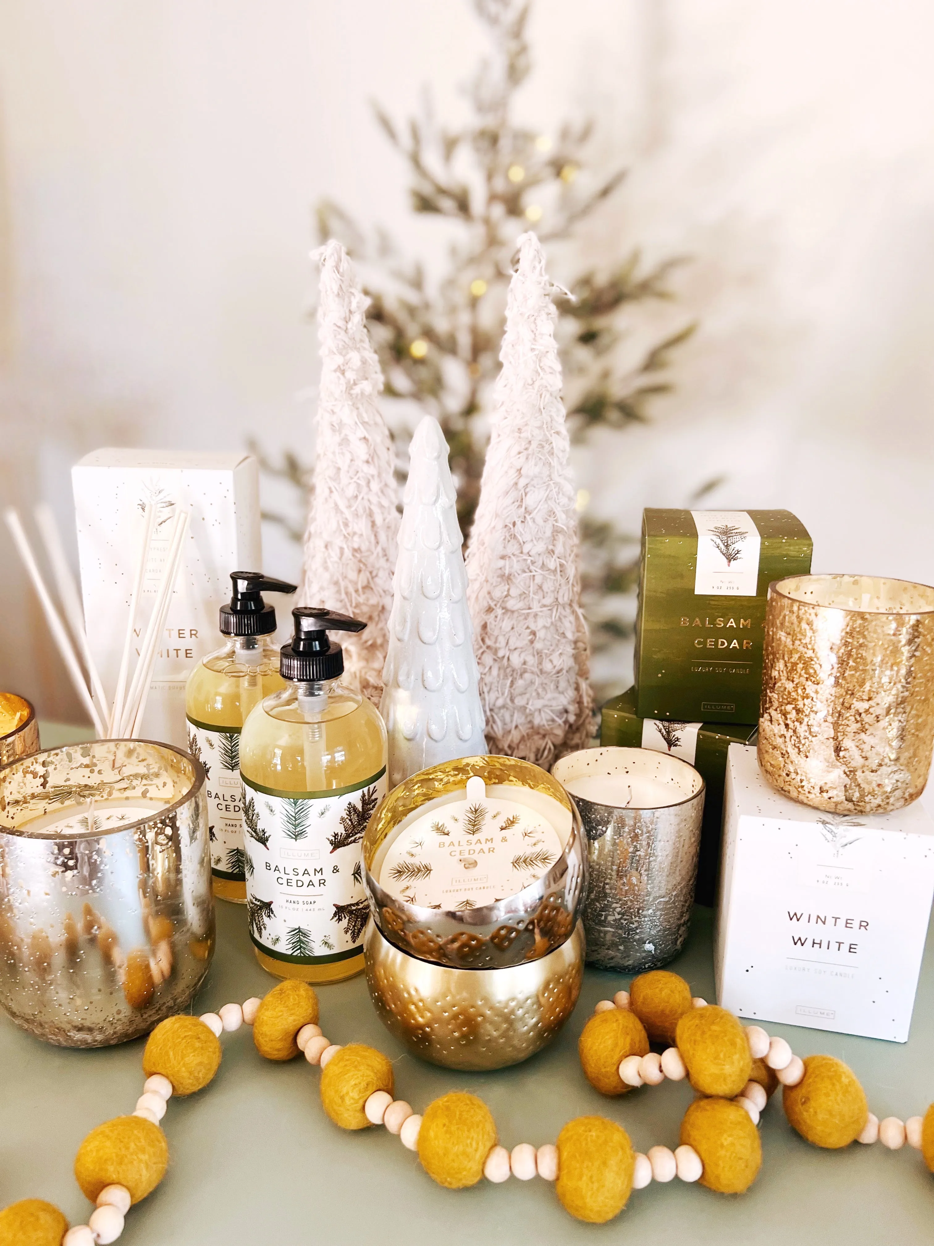 Large Holiday Radiant Candle