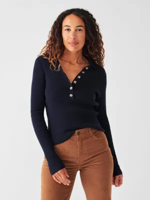 Mikki Polo in Navy
