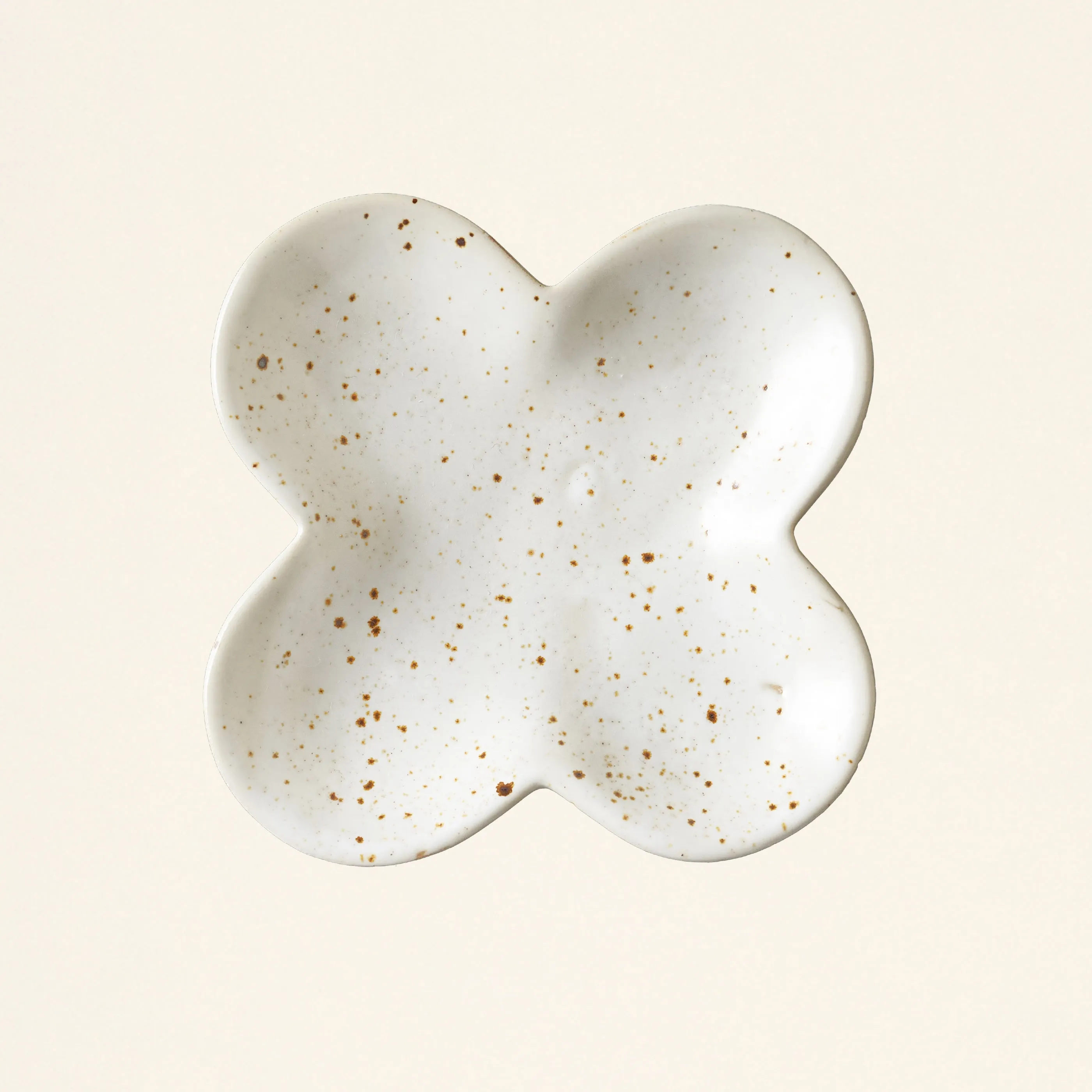 Stoneware Clover Dish